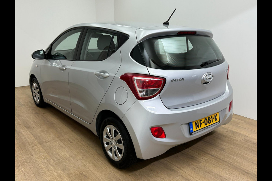 Hyundai i10 Occasion 1.0i i-Motion Comfort | Grijs | Tweedehands Hyundai i10 | Airco | Cruisecontrol | Aux en usb audio
