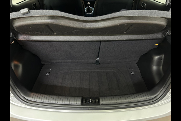 Hyundai i10 Occasion 1.0i i-Motion Comfort | Grijs | Tweedehands Hyundai i10 | Airco | Cruisecontrol | Aux en usb audio