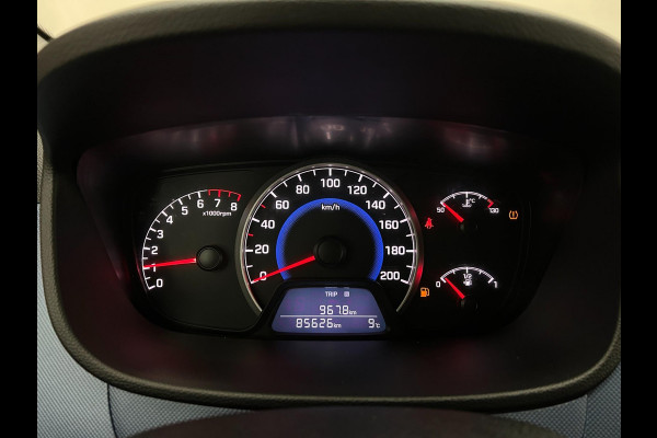 Hyundai i10 Occasion 1.0i i-Motion Comfort | Grijs | Tweedehands Hyundai i10 | Airco | Cruisecontrol | Aux en usb audio