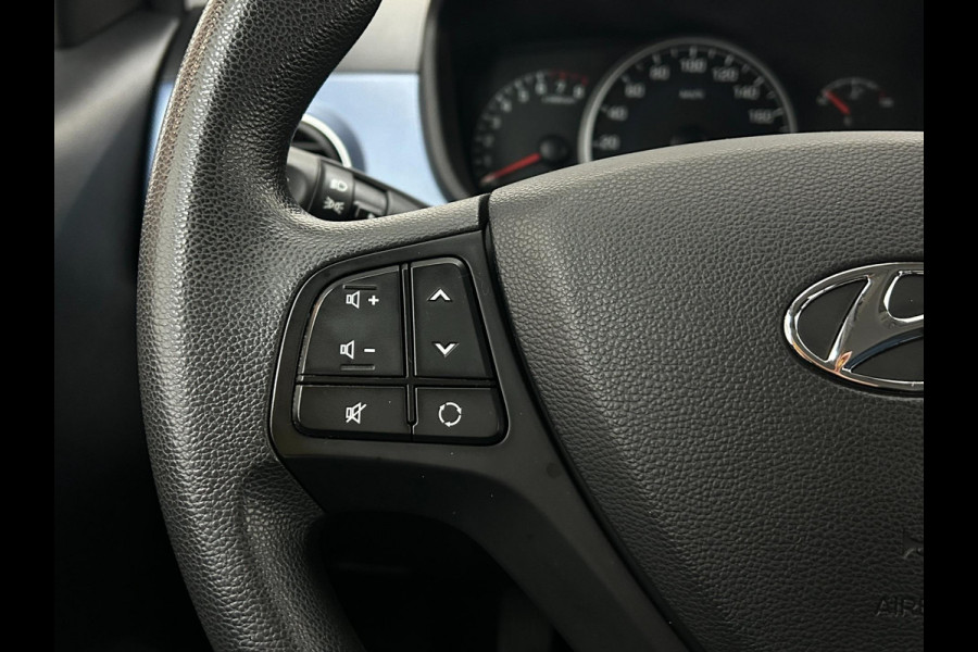 Hyundai i10 Occasion 1.0i i-Motion Comfort | Grijs | Tweedehands Hyundai i10 | Airco | Cruisecontrol | Aux en usb audio