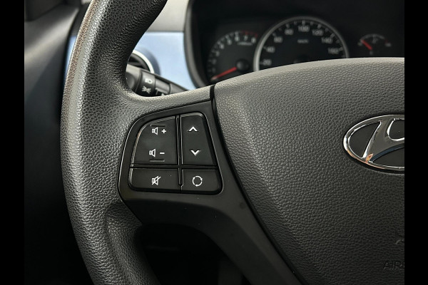 Hyundai i10 Occasion 1.0i i-Motion Comfort | Grijs | Tweedehands Hyundai i10 | Airco | Cruisecontrol | Aux en usb audio