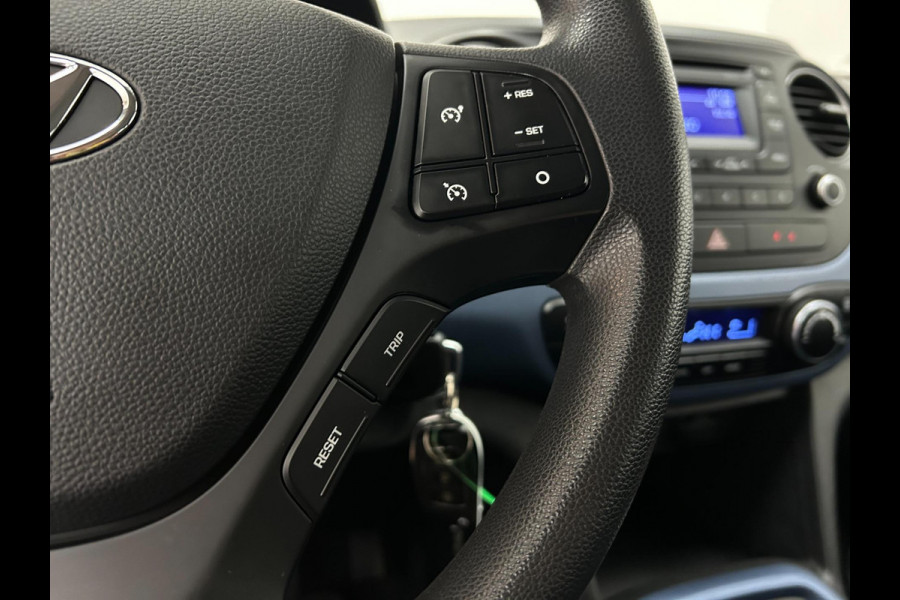 Hyundai i10 Occasion 1.0i i-Motion Comfort | Grijs | Tweedehands Hyundai i10 | Airco | Cruisecontrol | Aux en usb audio