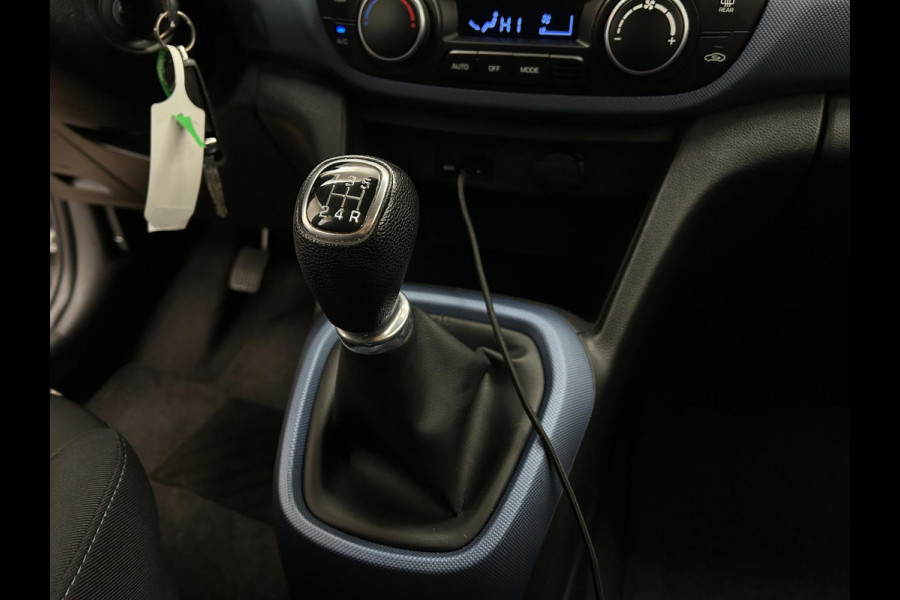 Hyundai i10 Occasion 1.0i i-Motion Comfort | Grijs | Tweedehands Hyundai i10 | Airco | Cruisecontrol | Aux en usb audio