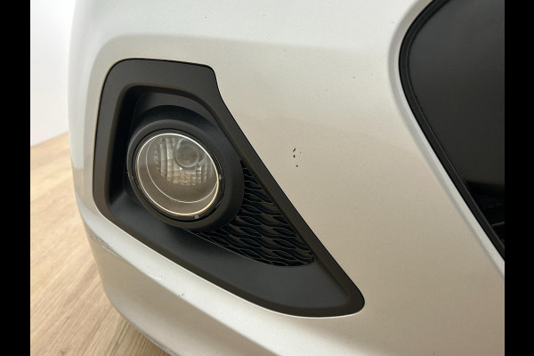 Hyundai i10 Occasion 1.0i i-Motion Comfort | Grijs | Tweedehands Hyundai i10 | Airco | Cruisecontrol | Aux en usb audio