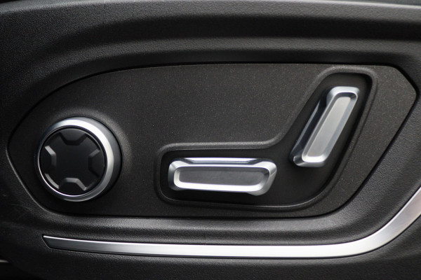 Lynk & Co 01 1.5 Plug-in Hybrid 360° Camera, Panoramadak, ACC, Apple Carplay, DAB, PDC, 20''