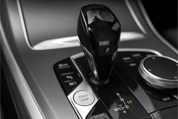 BMW X5 xDrive45e Driving Assist Plus H/K HUD Trekhaak