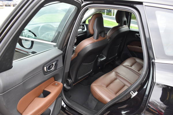 Volvo XC60 D4 190PK Automaat AWD Momentum | Trekhaak | Standkachel | Leder | Stoelverwarming