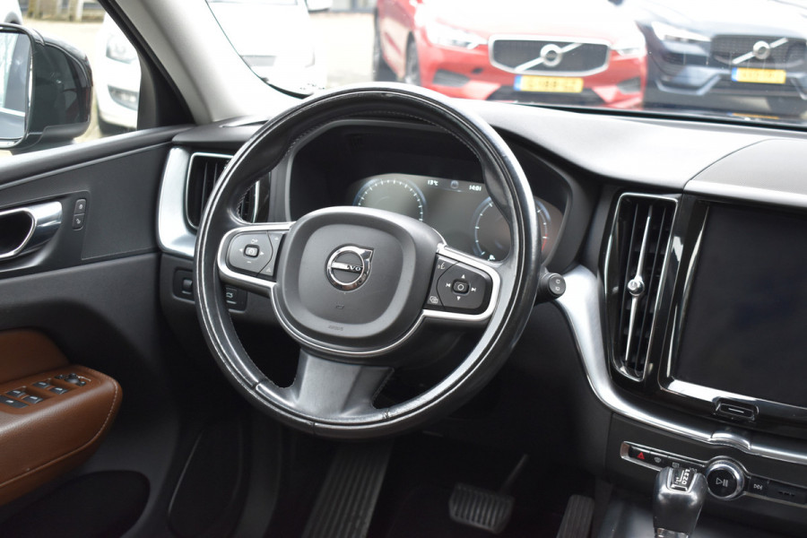 Volvo XC60 D4 190PK Automaat AWD Momentum | Trekhaak | Standkachel | Leder | Stoelverwarming