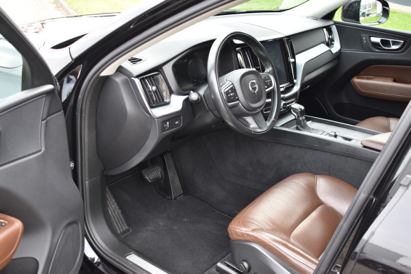 Volvo XC60 D4 190PK Automaat AWD Momentum | Trekhaak | Standkachel | Leder | Stoelverwarming