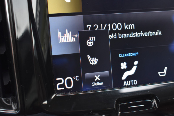 Volvo XC60 D4 190PK Automaat AWD Momentum | Trekhaak | Standkachel | Leder | Stoelverwarming