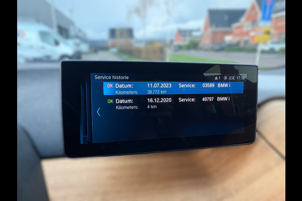 BMW i3 S Executive Edition 120Ah 42 kWh | Panoramadak | Harman Kardon | Stoelverwarming | Keyless | Warmtepomp | Camera | Cruise Control | Navigatie | Parkeersensoren | DAB | LED | BTW | NAP