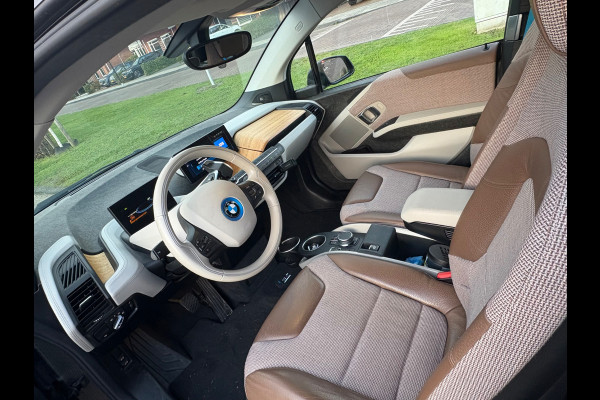 BMW i3 S Executive Edition 120Ah 42 kWh | Panoramadak | Harman Kardon | Stoelverwarming | Keyless | Warmtepomp | Camera | Cruise Control | Navigatie | Parkeersensoren | DAB | LED | BTW | NAP