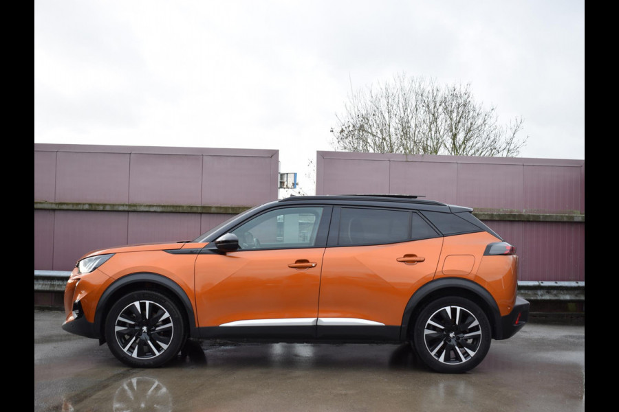 Peugeot e-2008 EV GT Première 1 fase 50 kWh SCHUIF- KANTELDAK | NAVI & CARPLAY | ACHTERUITRIJCAMERA MET SENSOREN | E.C.C. |