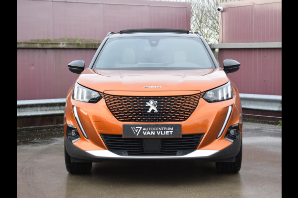 Peugeot e-2008 EV GT Première 1 fase 50 kWh SCHUIF- KANTELDAK | NAVI & CARPLAY | ACHTERUITRIJCAMERA MET SENSOREN | E.C.C. |