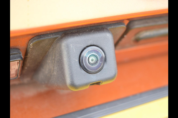 Peugeot e-2008 EV GT Première 1 fase 50 kWh SCHUIF- KANTELDAK | NAVI & CARPLAY | ACHTERUITRIJCAMERA MET SENSOREN | E.C.C. |