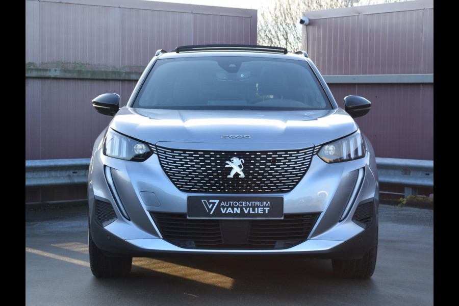 Peugeot e-2008 EV Allure Pack 50 kWh SCHUIF- KANDELDAK | NAVI & CARPLAY | ACHTERUITRIJCAMERA MET SENSOREN | E.C.C. |