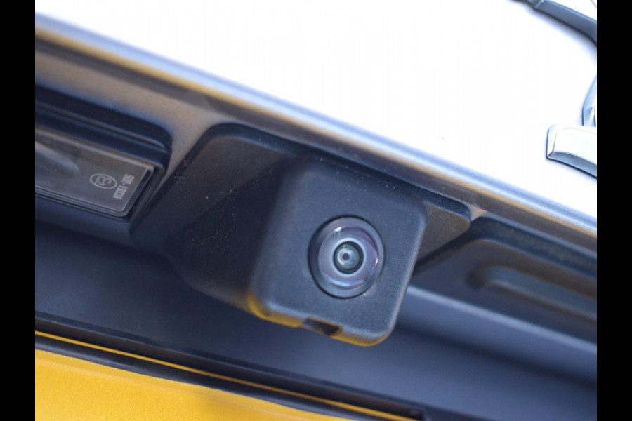 Peugeot e-2008 EV Allure Pack 50 kWh SCHUIF- KANDELDAK | NAVI & CARPLAY | ACHTERUITRIJCAMERA MET SENSOREN | E.C.C. |