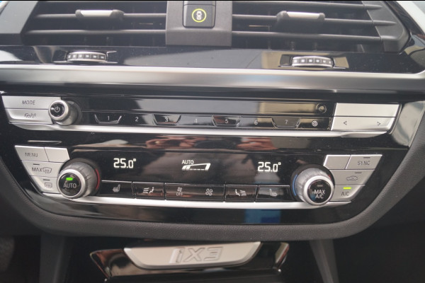 BMW iX3 High Executive 80kWh -PANO-LEER-ECC-