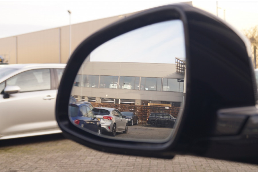 BMW iX3 High Executive 80kWh -PANO-LEER-ECC-