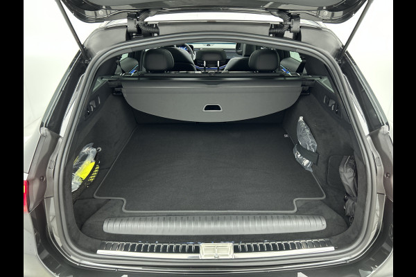 Mercedes-Benz E-Klasse Estate 300 e Sport Edition | Premium pakket | Winter pakket | Nightpakket | Stoelventilatie voor | Trekhaak | Rijassistentiepakket Plus | 20 inch AMG velgen zwart |	MBUX Superscreen | 360°-camera | DIGITAL Light |