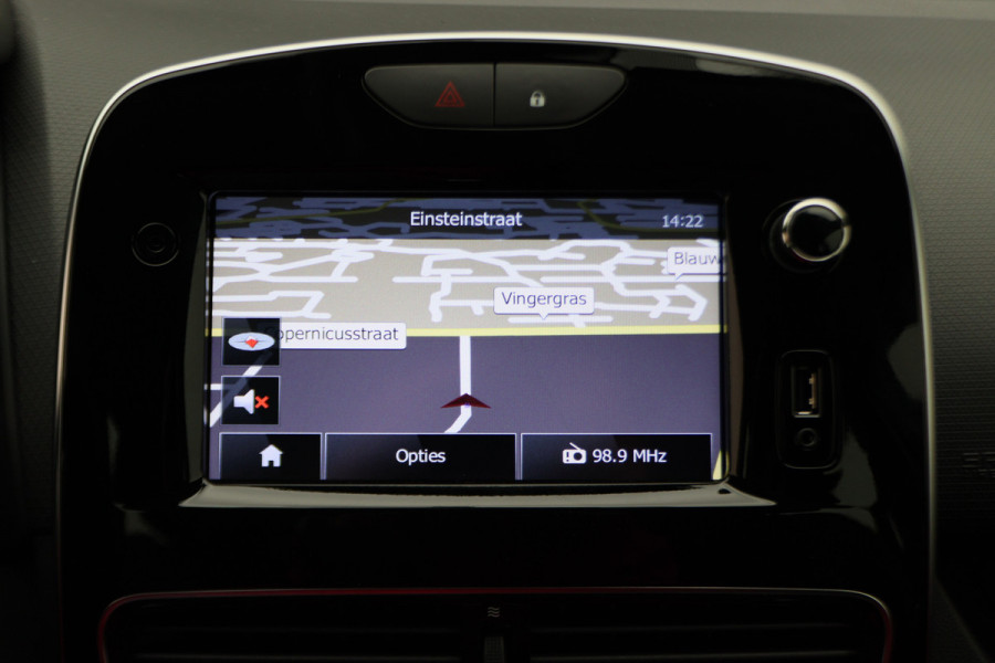 Renault Clio Estate 0.9 TCe Limited Navigatie, Bluetooth, Trekhaak, Airco, LED, 17"