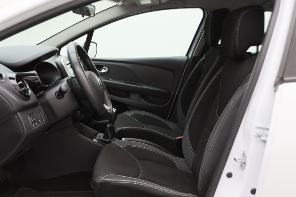 Renault Clio Estate 0.9 TCe Limited Navigatie, Bluetooth, Trekhaak, Airco, LED, 17"