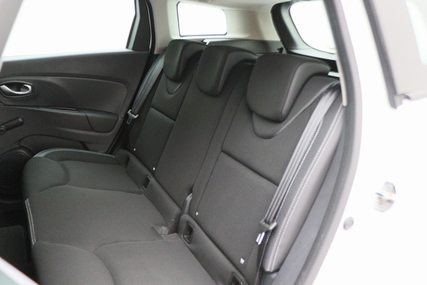 Renault Clio Estate 0.9 TCe Limited Navigatie, Bluetooth, Trekhaak, Airco, LED, 17"