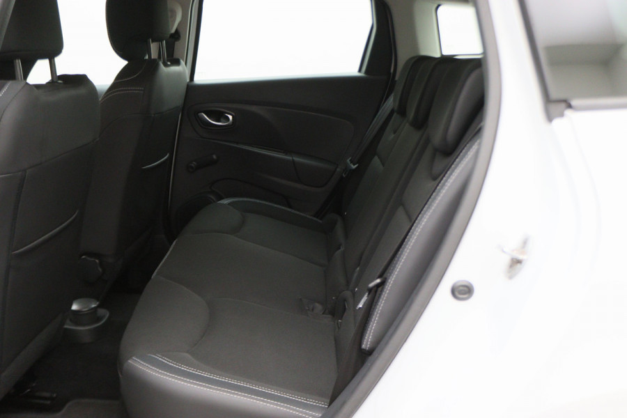 Renault Clio Estate 0.9 TCe Limited Navigatie, Bluetooth, Trekhaak, Airco, LED, 17"