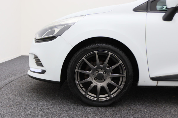 Renault Clio Estate 0.9 TCe Limited Navigatie, Bluetooth, Trekhaak, Airco, LED, 17"