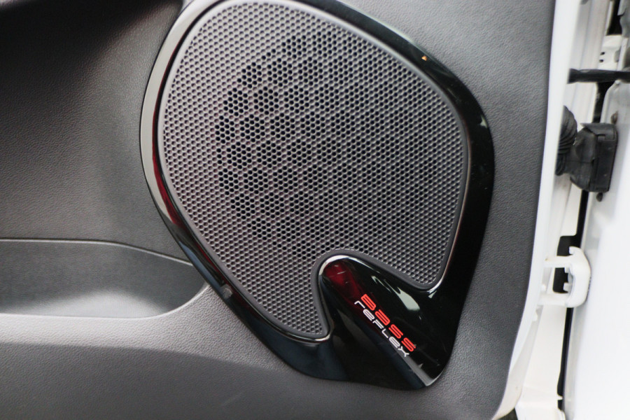 Renault Clio Estate 0.9 TCe Limited Navigatie, Bluetooth, Trekhaak, Airco, LED, 17"