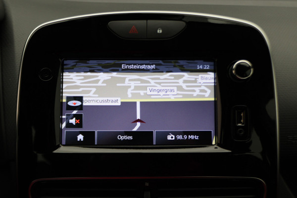 Renault Clio Estate 0.9 TCe Limited Navigatie, Bluetooth, Trekhaak, Airco, LED, 17"