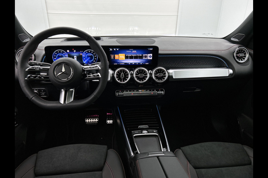 Mercedes-Benz EQB 250+ Business Solution AMG 71 kWh | Memorypakket | Augmented Reality navigatie | Head-up display | Burmester® 3D sound systeem | 360° camera | Panoramaschuifdak | Smartphone integratie |