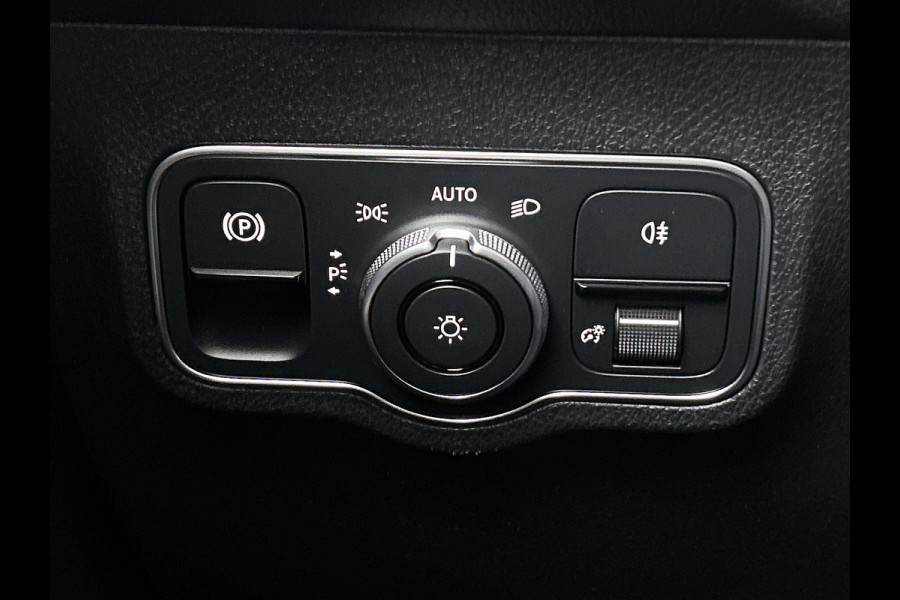 Mercedes-Benz EQB 250+ Business Solution AMG 71 kWh | Memorypakket | Augmented Reality navigatie | Head-up display | Burmester® 3D sound systeem | 360° camera | Panoramaschuifdak | Smartphone integratie |