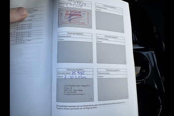 Toyota Prius 1.8 Plug-in Executive | Navigatie | Camera | DAB | Lichtmetalen Velgen |