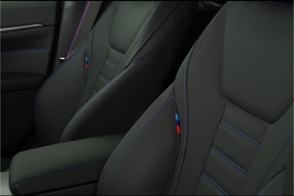 BMW 4 Serie Gran Coupé 4 Serie Gran Coupé 420i > Shadow | H&K | 19inch | Head-up |Schuifdak | Leer... Lease ook mogelijk!