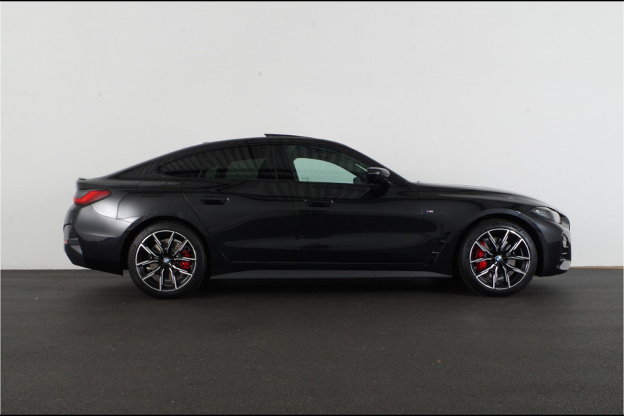 BMW 4 Serie Gran Coupé 4 Serie Gran Coupé 420i > Shadow | H&K | 19inch | Head-up |Schuifdak | Leer... Lease ook mogelijk!