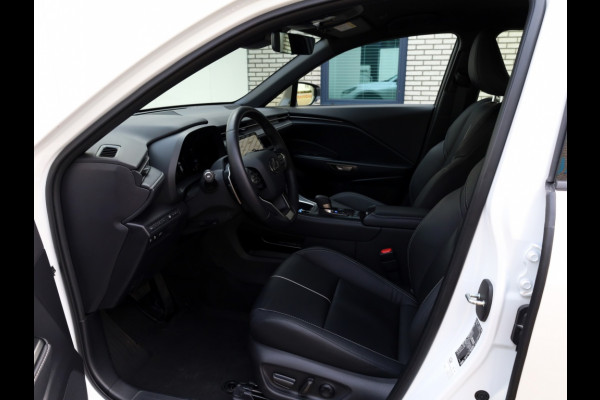 Lexus LBX Relax 2WD | Tech Pack | Memory Seat | El Achterklep