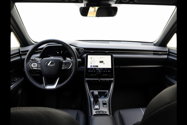 Lexus LBX Relax 2WD | Tech Pack | Memory Seat | El Achterklep