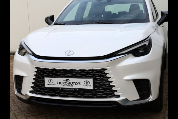 Lexus LBX Relax 2WD | Tech Pack | Memory Seat | El Achterklep