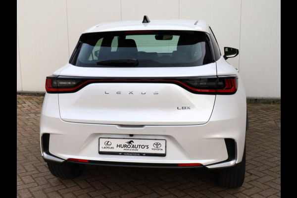 Lexus LBX Relax 2WD | Tech Pack | Memory Seat | El Achterklep