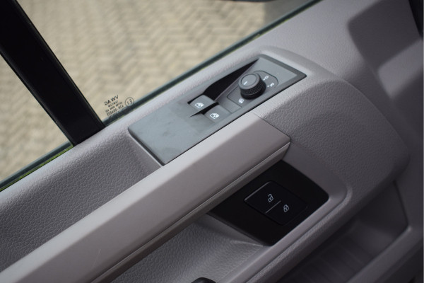 Volkswagen Crafter 2.0 TDI L3H3 Exclusive MY 2025 AUTOMAAT TREKHAAK