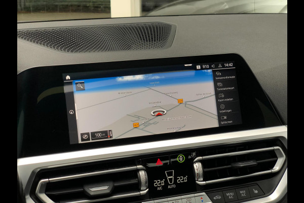 BMW 3-serie 330i High Executive Edition | M Sport | Pano, Leder, Navi, Stoelverw., PDC, Cruise, Climate | Dealeroh. | Individual |