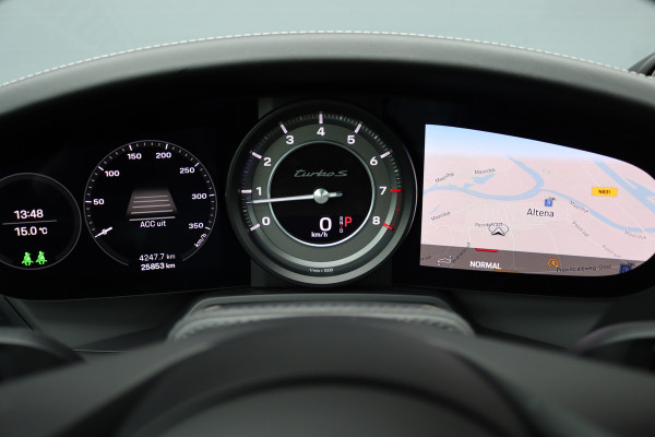 Porsche 911 992 Cabrio 3.8 Turbo S | Keramisch | Vierwielbesturing | Burmester High End | Adaptive Cruise Control | Liftsysteem | Sport Chrono | 18-wegs Memory | PASM | Sportuitlaat |