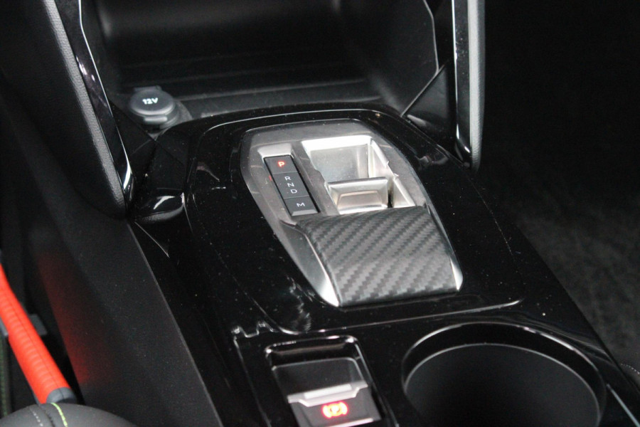 Peugeot 208 1.2 Hybrid 145PK e-DCS6 GT | NAVIGATIE | DRAADLOZE APPLE CARPLAY/ANDROID AUTO | CAMERA VOOR + ACHTER | FULL LED KOPLAMPEN | LICHTMETALEN VELGEN 17" | DODEHOEK DETECTIE | DRAADLOZE TELEFOONLADER | KEYLESS ENTRY/START | DAB+ RADIO | ADAPTIVE CRUISE CONTROL |