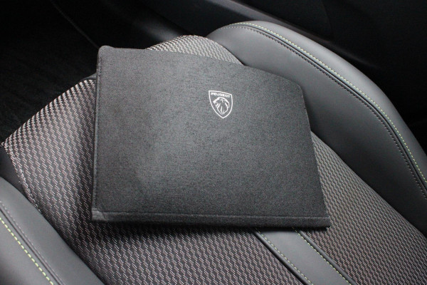 Peugeot 208 1.2 Hybrid 145PK e-DCS6 GT | NAVIGATIE | DRAADLOZE APPLE CARPLAY/ANDROID AUTO | CAMERA VOOR + ACHTER | FULL LED KOPLAMPEN | LICHTMETALEN VELGEN 17" | DODEHOEK DETECTIE | DRAADLOZE TELEFOONLADER | KEYLESS ENTRY/START | DAB+ RADIO | ADAPTIVE CRUISE CONTROL |