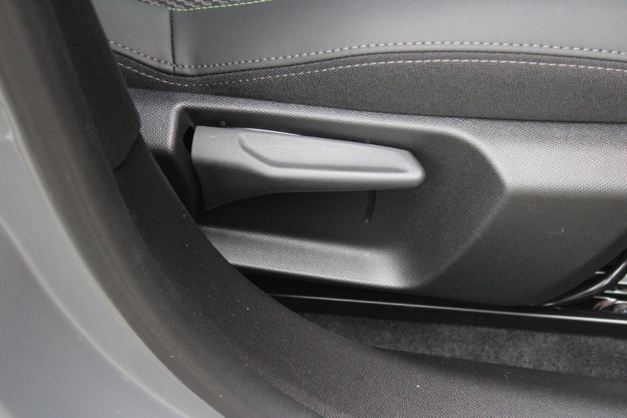 Peugeot 208 1.2 Hybrid 145PK e-DCS6 GT | NAVIGATIE | DRAADLOZE APPLE CARPLAY/ANDROID AUTO | CAMERA VOOR + ACHTER | FULL LED KOPLAMPEN | LICHTMETALEN VELGEN 17" | DODEHOEK DETECTIE | DRAADLOZE TELEFOONLADER | KEYLESS ENTRY/START | DAB+ RADIO | ADAPTIVE CRUISE CONTROL |