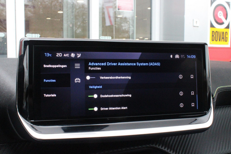 Peugeot 208 1.2 Hybrid 145PK e-DCS6 GT | NAVIGATIE | DRAADLOZE APPLE CARPLAY/ANDROID AUTO | CAMERA VOOR + ACHTER | FULL LED KOPLAMPEN | LICHTMETALEN VELGEN 17" | DODEHOEK DETECTIE | DRAADLOZE TELEFOONLADER | KEYLESS ENTRY/START | DAB+ RADIO | ADAPTIVE CRUISE CONTROL |
