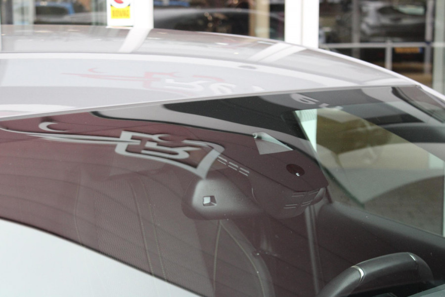 Peugeot 208 1.2 Hybrid 145PK e-DCS6 GT | NAVIGATIE | DRAADLOZE APPLE CARPLAY/ANDROID AUTO | CAMERA VOOR + ACHTER | FULL LED KOPLAMPEN | LICHTMETALEN VELGEN 17" | DODEHOEK DETECTIE | DRAADLOZE TELEFOONLADER | KEYLESS ENTRY/START | DAB+ RADIO | ADAPTIVE CRUISE CONTROL |