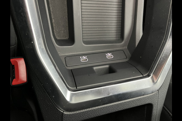 Audi e-tron 55 quattro Advanced edition Plus 95 kWh [3-Fase] {SOH-93%} (INCL-BTW) Aut.*LUXURY-LEATHER | ADAPTIVE-CRUISE | FULL-LED | DIGI-COCKPIT | KEYLESS | MEMORY-PACK | CAMERA | NAVI-FULLMAP | SHIFT-PADDLES | DAB+ | HEATED-COMFORTSEATS | DRIVE-SELECT | 20''AL