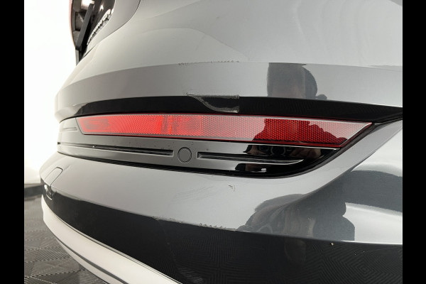Audi e-tron 55 quattro Advanced edition Plus 95 kWh [3-Fase] {SOH-93%} (INCL-BTW) Aut.*LUXURY-LEATHER | ADAPTIVE-CRUISE | FULL-LED | DIGI-COCKPIT | KEYLESS | MEMORY-PACK | CAMERA | NAVI-FULLMAP | SHIFT-PADDLES | DAB+ | HEATED-COMFORTSEATS | DRIVE-SELECT | 20''AL